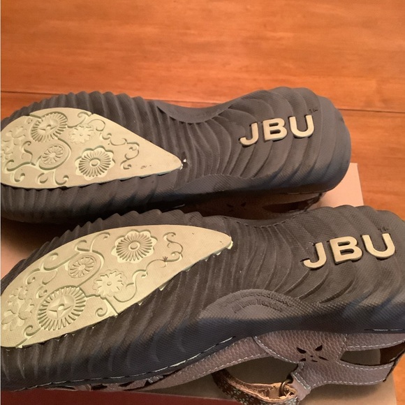 JBU sandals/shoes by Jambu -size 7 - Picture 4 of 6